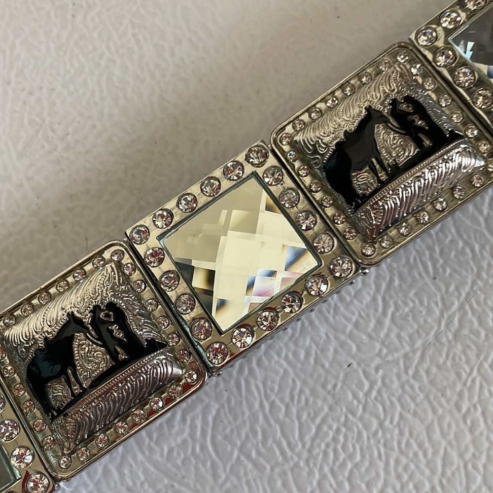 Atlas Women’s Embellished Western Belt. Very Good Condition. 44 Inches. - Picture 11 of 15